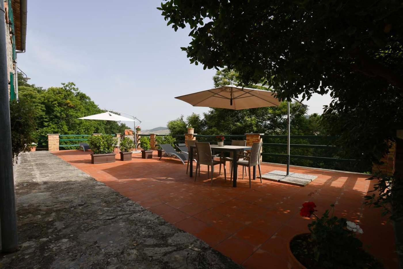 Agriturismo Casale Le Crete Аквапенденте Экстерьер фото